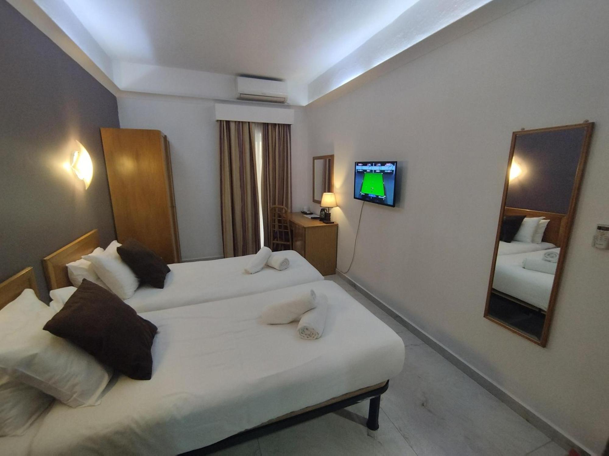 The Windsor Hotel สลีมา ภายนอก รูปภาพ